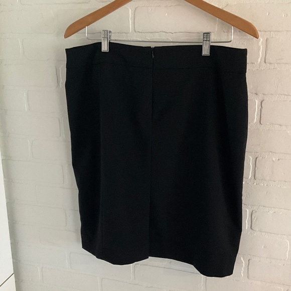 Calvin Klein Skirt Pencil Black Back slit Back zipper Lined Sz 14 Petite - Picture 11 of 12
